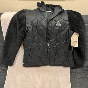 Women’s 686 inner jacket liner hybrid size Medium black.